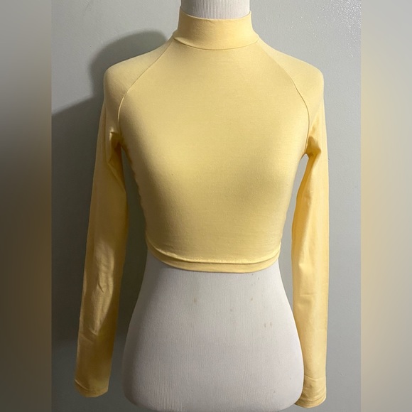 H&M Basic Yellow Crop Top - Picture 9 of 10